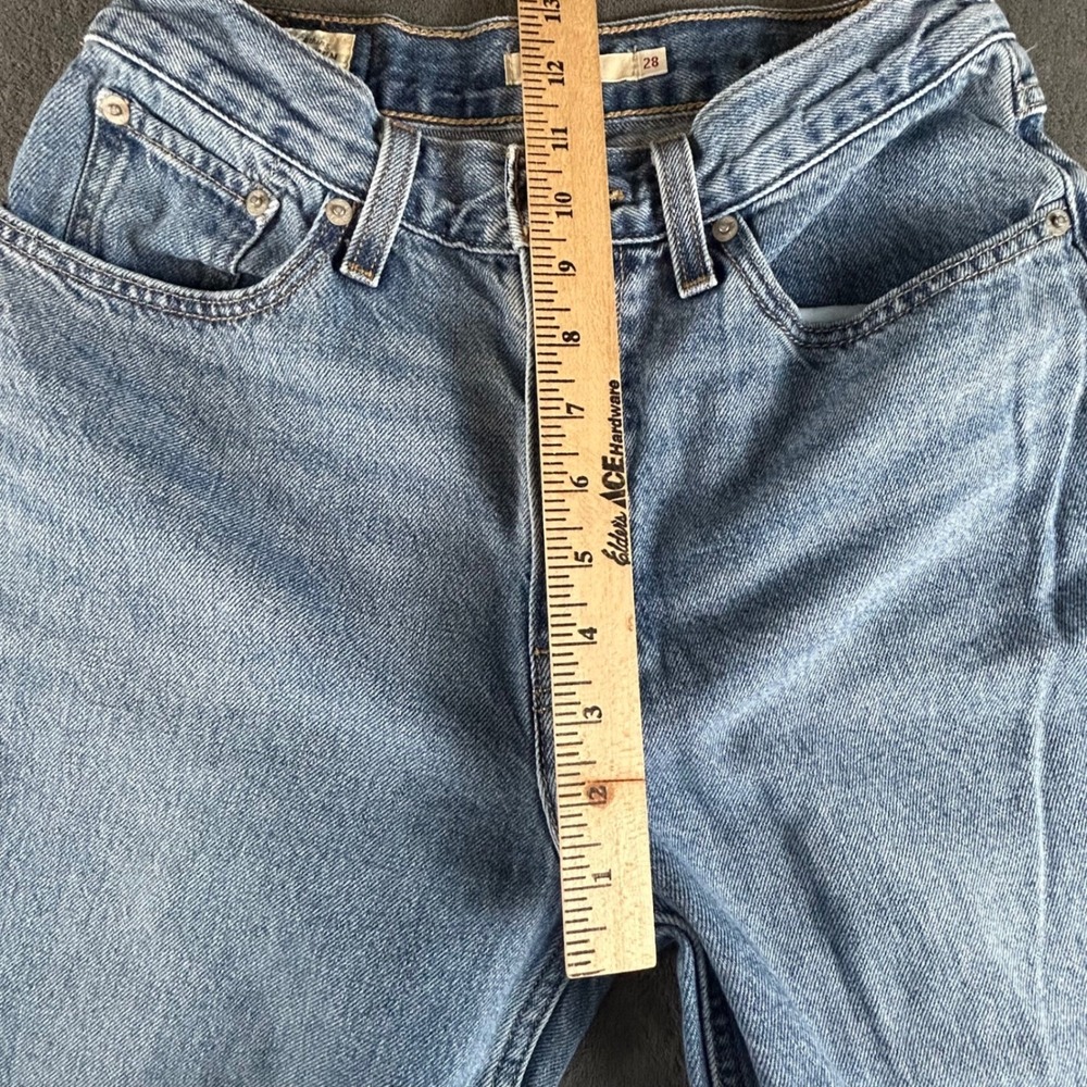 Levis Premium 80s Mom Jeans Light Wash High Rise Tapered Blue Denim 28 - Picture 4 of 11